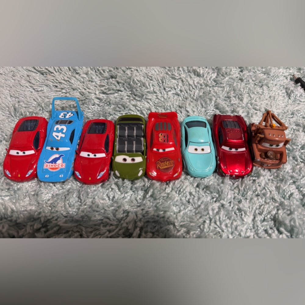 Disney Lightning McQueen Cars- 12 cars